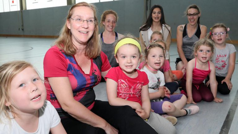Bettina Heuschkel vermittelt Kindern den Spaß am Tanzen