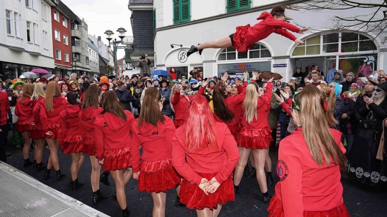Altweiber-Party im Walder Schlauch