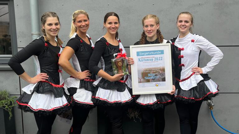 Beste Teamoutfit – 4. Kistencup