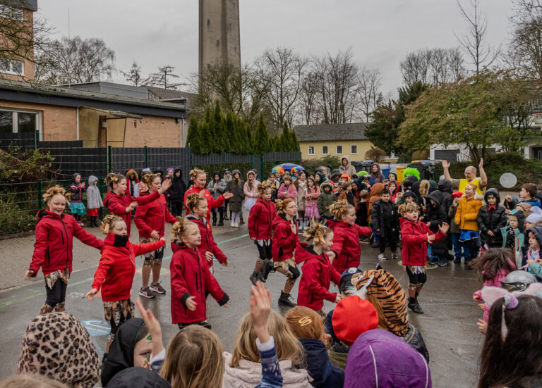 Schüler-Karneval – Grundschule Weyer